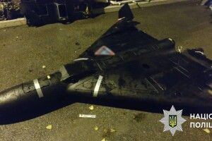 Киянин на даху автомобіля перевозив ворожий безпілотник