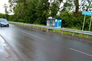  Зупинку біля волинського села закрили відбійником (Фотофакт)