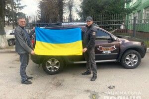 Поліція встановила крадіїв синьо-жовтого прапора в Луцьку