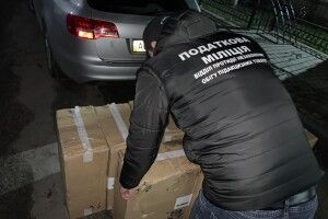 На Волині правоохоронці припинили спробу розповсюдження тютюнового фальсифікату