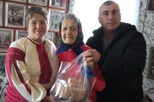 У громаді на Волині привітали довгожительку з 95-річчям