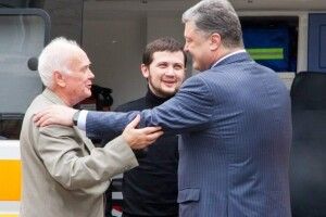 Понад усе вірив в український Крим: Порошенко висловив співчуття родині Геннадія Афанасьєва, який загинув у бою на Луганщині