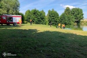 Лише після трьох днів пошуків водолази підняли з дна 30-річного потопельника
