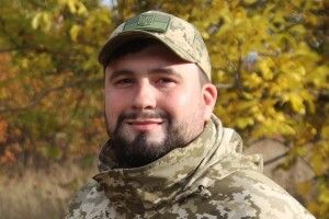 Офіцер волинської бригади, який пройшов запеклі бої, тепер «воює» документами