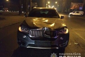 За кілька метрів від пішохідного переходу лучанин на позашляховику збив рівнянку