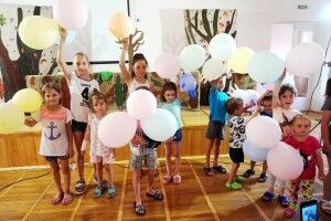 До маленьких пацієнтів Волинської лікарні приходили несподівані гості (Фото)