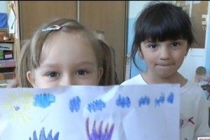 Вихователька зв’язувала дітей, натирала язики йодом і змушувала мити підлогу...