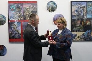 Художниця з Луцька отримала нагороду «Заслужений діяч мистецтв України»