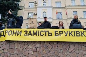 Луцьк на армію витратив більше, ніж на бруківку