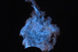 Вісім людей отруїлись чадним газом у своїх квартирах