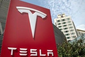 Рекордний прибуток Tesla і ризики компанії у 2021 році