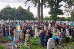На Волині попрощалися із загиблим Героєм Валентином Костюком (Фото)