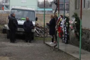 «Додому я вже не зайду»: батько загиблої 13-річної дівчинки розповів подробиці трагедії (Відео)