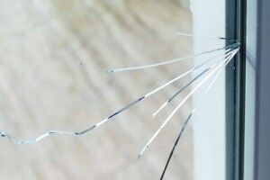 У школах Луцька відремонтували вікна, які були пошкоджені внаслідок ворожої атаки (Відео)
