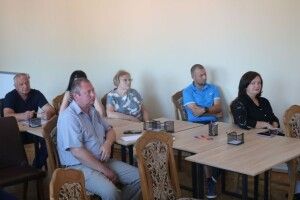 У місті на Волині опікуни радилися з фахівцями (Фото)
