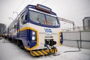 «Укрзалізниця» призупинила продаж квитків на рейси після 21 січня