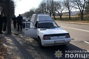 Не пропустив на дорозі іншого водія – отримав кулю в плече. Сутичка на рівненській дорозі