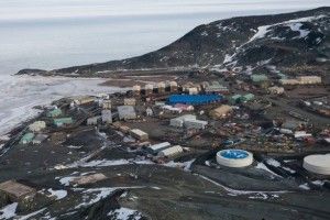 Двоє людей загинули на найбільшій дослідницькій станції в Антарктиці