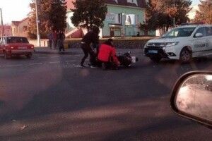 На Волині сталася аварія: зіткнулася автівка та мотоцикл (Фото)