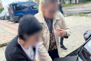 Жінка програла у казино гроші, які зібрали з батьків усього класу на випускний