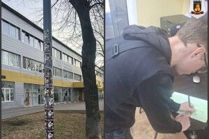 У Луцьку знайшли порушника, який заклеїв опори оголошеннями