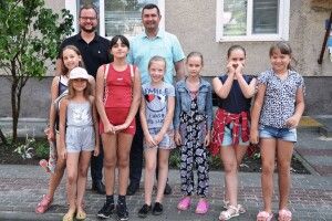 У луцькому дворі облаштують розважальну зону та розширять автопарковку