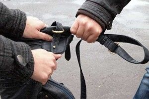 На Волині чоловік пограбував школяра: його судили