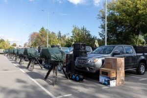 Це війна технологій: Порошенко передав військовим ще 10 комплексів «Ай-Петрі»