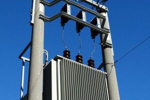 У Ратному на новому житловому масиві будівель ще майже немає, а вже зайнялися дорогами та світлом