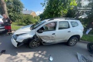 На Чернишевського в Луцьку одна водійка в’їхала в авто іншої