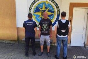 З Рівненщини примусово видворили нелегала з рф 