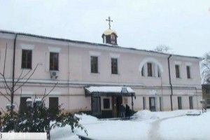 У самісінькому центрі Києва розмосковилася церква