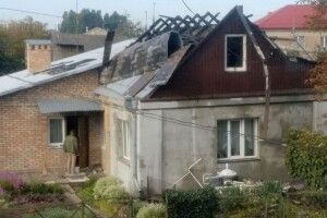 В усіх сусідніх будинках почали мигати лампочки: деталі учорашньої пожежі у Старому місті (Фото. Відео)
