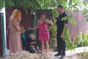 Голодував два дні: «врятували» від матері 2-річного хлопчика