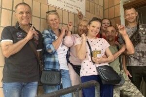 Волинських волонтерок називали «баби-дури» й «рівняння на красу», а вони успішні уже 4 роки
