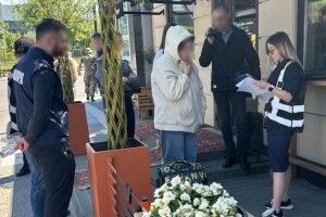 Одружилися за 5 тисяч доларів: затримано жінку з інвалідністю за вивезення ухилянта до Польщі 