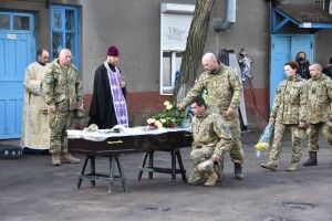 На Волині попрощалися із загиблим бійцем (Фото)