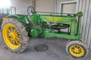 Волинські митники виявили раритетну модель сільськогосподарської техніки