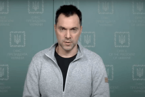 «Почнеться зовсім інша війна з допомогою НАТО», – Арестович про застосування росією хімічної зброї