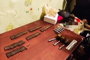 У волинянина вилучили арсенал незаконної зброї (Фото)