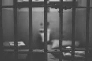 Молодики, що побили працівницю і обікрали кредитну установу в Луцьку, сидітимуть за ґратами