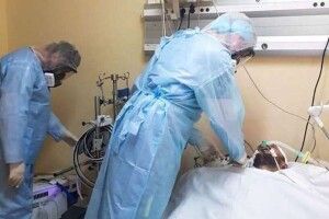 Чому в Україні багато важких хворих на коронавірус?