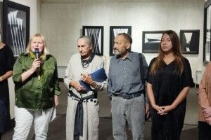 Воюють своїм мистецтвом за Україну: у Луцьку відкрили унікальну виставку 