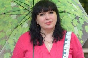 Вчителька виступила проти поборів з батьків й отримала догану та судову тяганину (Фото, відео)