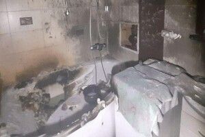 Ледь не згоріла квартира через замикання у ванній 