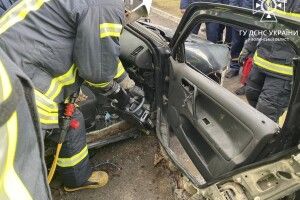 Рятувальники Ковельщини показали, як деблокують постраждалих з автівки (Відео)