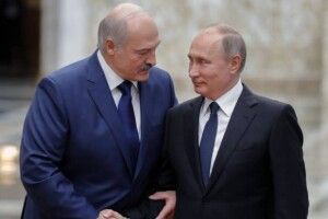 «Біля нашого кордону – 6 батальйонів»: путін змушує лукашенка відкрито вступити у війну 