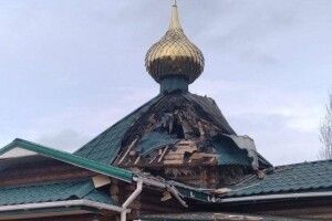 Російський снаряд влучив у церкву в Рубіжному: поранено двох священників