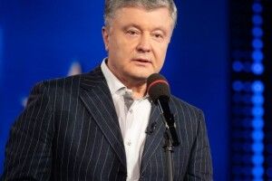 Ще у 2015 році ми запровадили санкції проти 400 осіб і 90 компаній за окупацію Криму – Порошенко