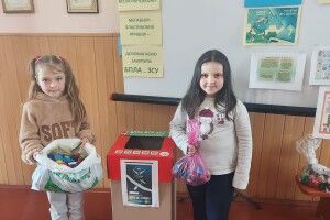 У волинському селі на Горохівщині  малеча навіть влітку працює задля Перемоги (Фото)